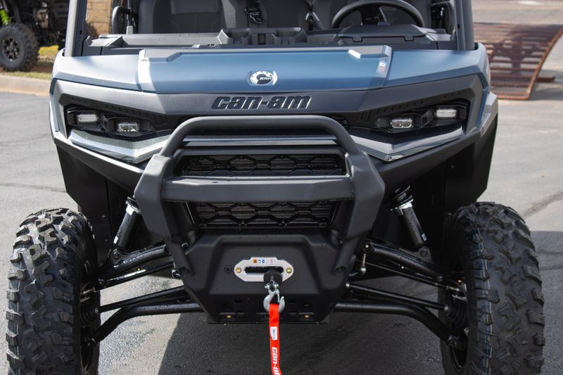 NEW 2026 CAN-AM DEFENDER MAX XT HD11 WITH 1025 INCH TOUCHSCREEN Image 8