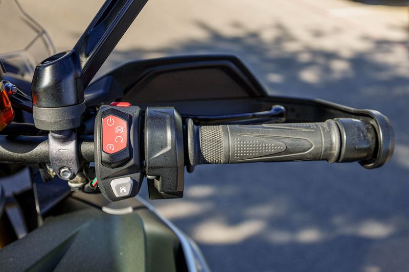 USED 2023 TRIUMPH TIGER1200 RALLY EXPLORER Image 25