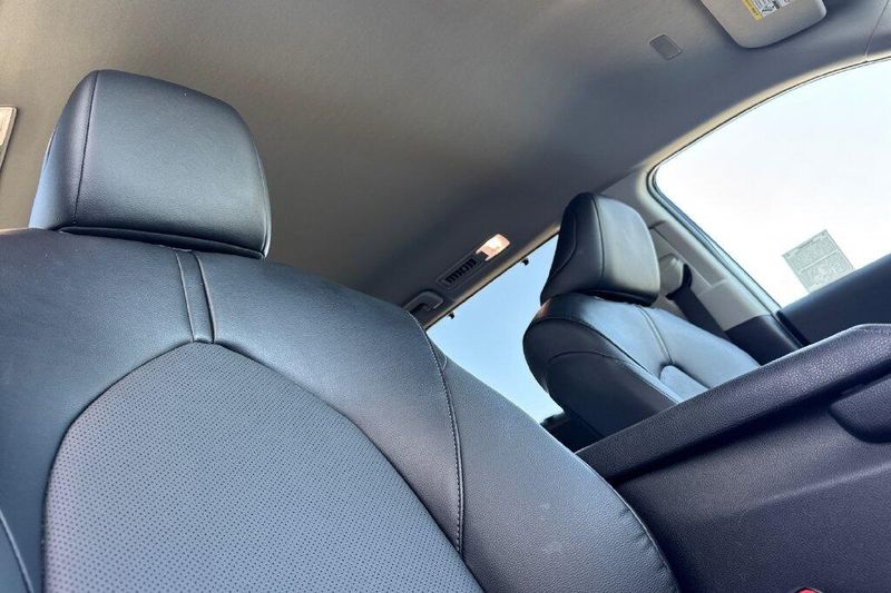 Used 2024 Toyota Grand Highlander XLEImage 17