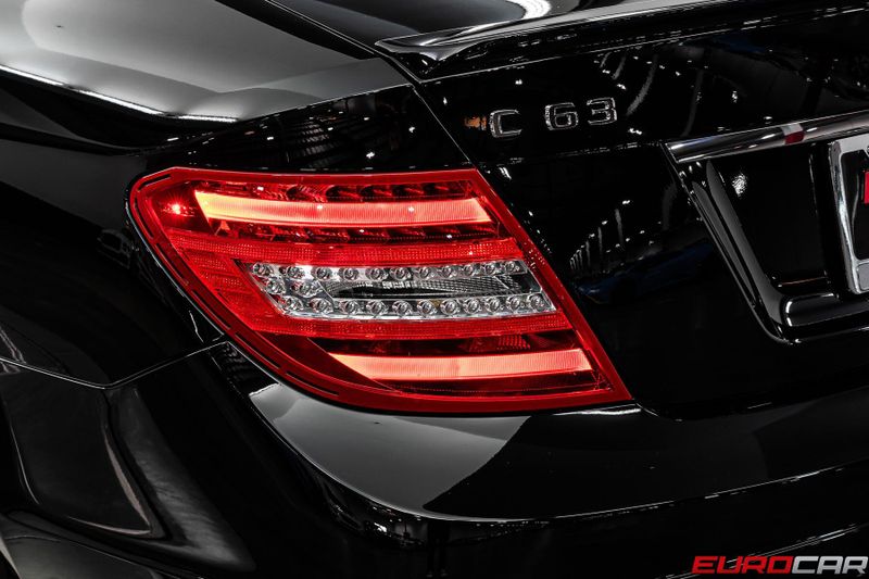 2012 Mercedes-Benz C-Class C 63 AMG *CARBON INTERIOR TRIM * SUNROOF*Image 17