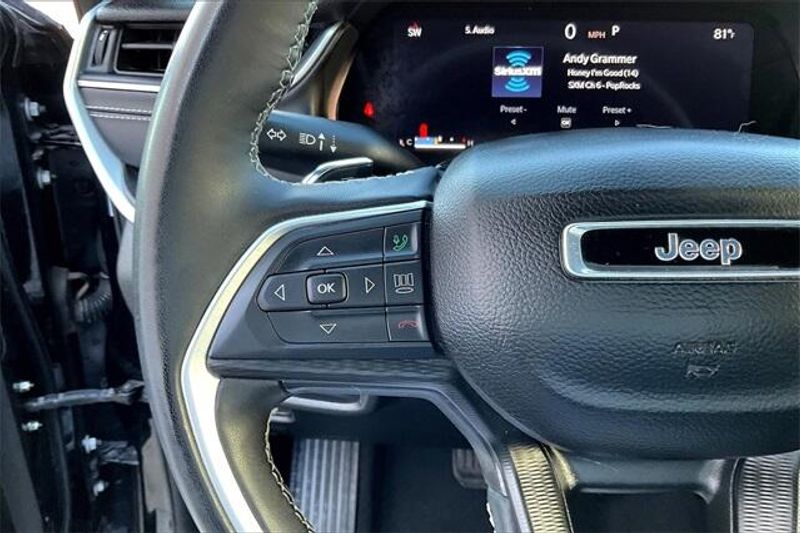 2024 Jeep Grand Cherokee Altitude photo 17