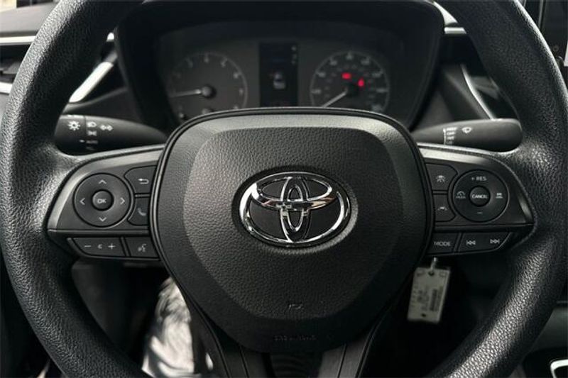 2024 Toyota Corolla LEImage 19