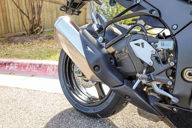 NEW 2026 KAWASAKI NINJA ZX10R ABS Image 2