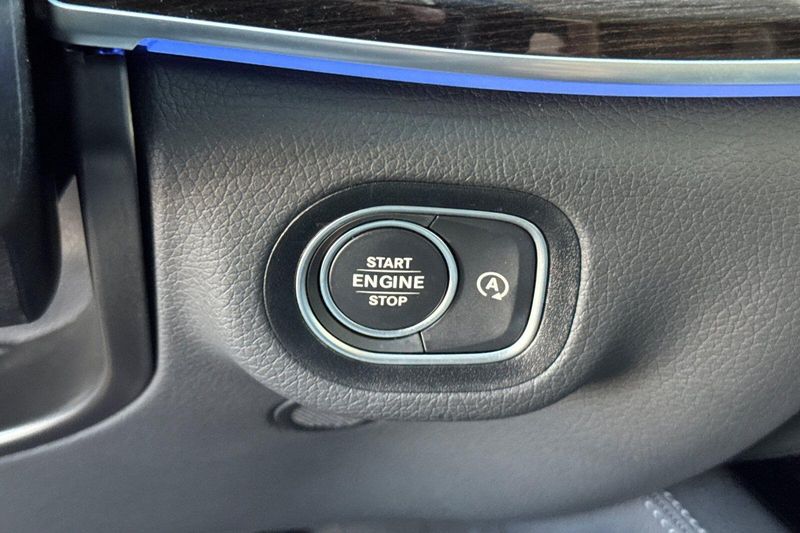 Used 2026 Mercedes-Benz GLS 450Image 28