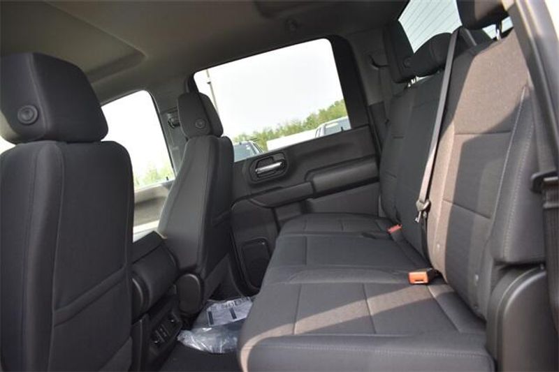 2025 Chevrolet Silverado 2500HD CustomImage 22