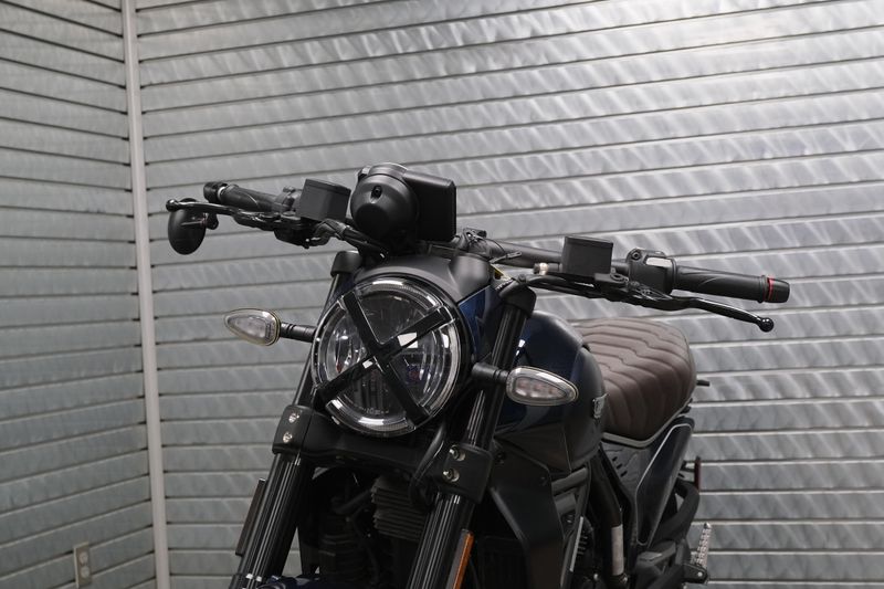 USED 2024 DUCATI SCRAMBLER NIGHSHIFT Image 9