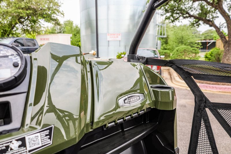 New 2025 Polaris RANGER CREW 570 FULLSIZE  SAGE GREEN Image 26