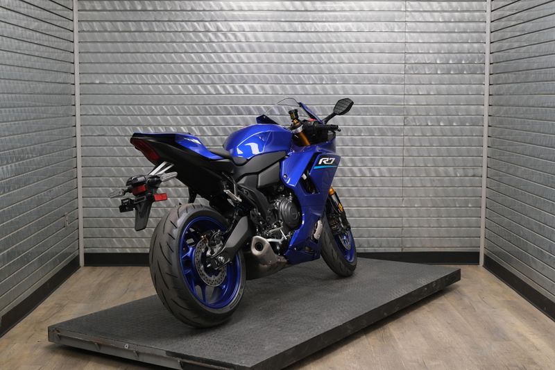 NEW 2026 YAMAHA YZF-R7 Image 3