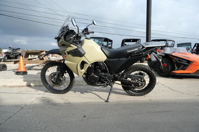 2022 Kawasaki KLR 650 ABS TANImage 9