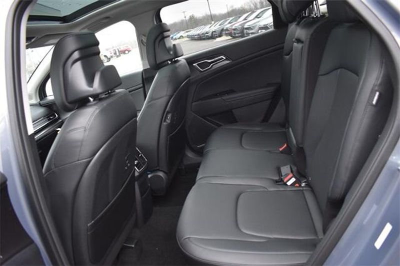 2025 Kia Sportage EXImage 19