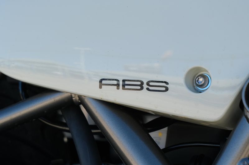 NEW 2026 KAWASAKI ELIMINATOR ABS Image 12