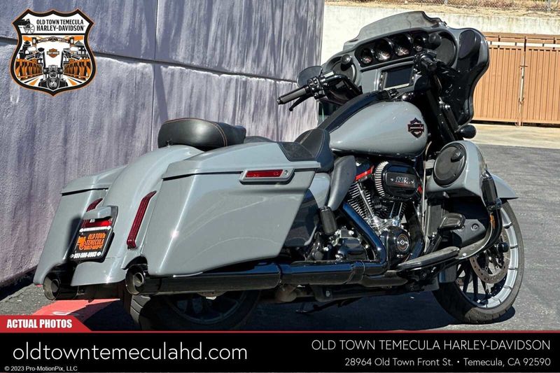 2018 Harley-Davidson Street Glide in a GUNSHIP GRAY exterior color. BMW Motorcycles of Temecula – Southern California (951) 506-6903 bmwmotorcyclesoftemecula.com 