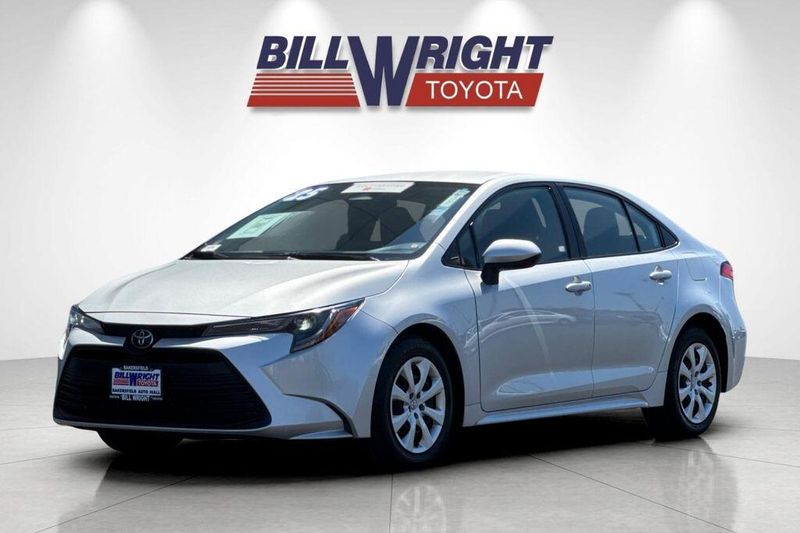 Used 2025 Toyota Corolla LEImage 7