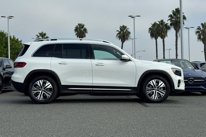 New 2026 Mercedes-Benz GLB 250Image 3