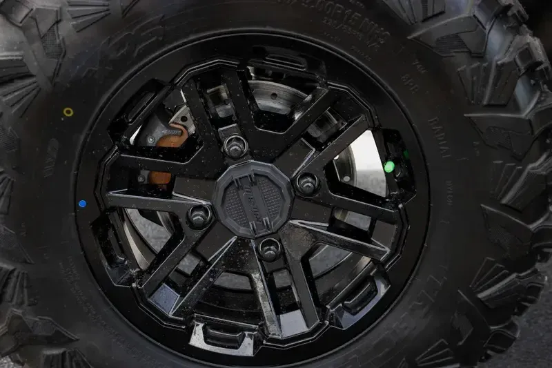 NEW 2026 CAN-AM DEFENDER MAX LIMITED CAB HD11 Image 15