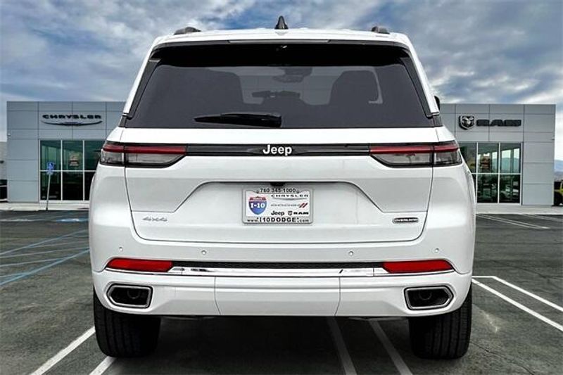 2025 Jeep Grand Cherokee Overland 4x4Image 3