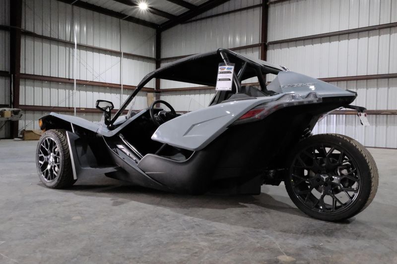 2024 Polaris SLINGSHOT SL AUTODRIVE OCEAN GRAYImage 3