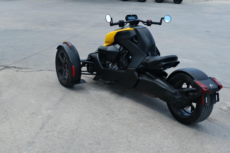 2022 Can-Am RYKER 600 BLACK Image 5