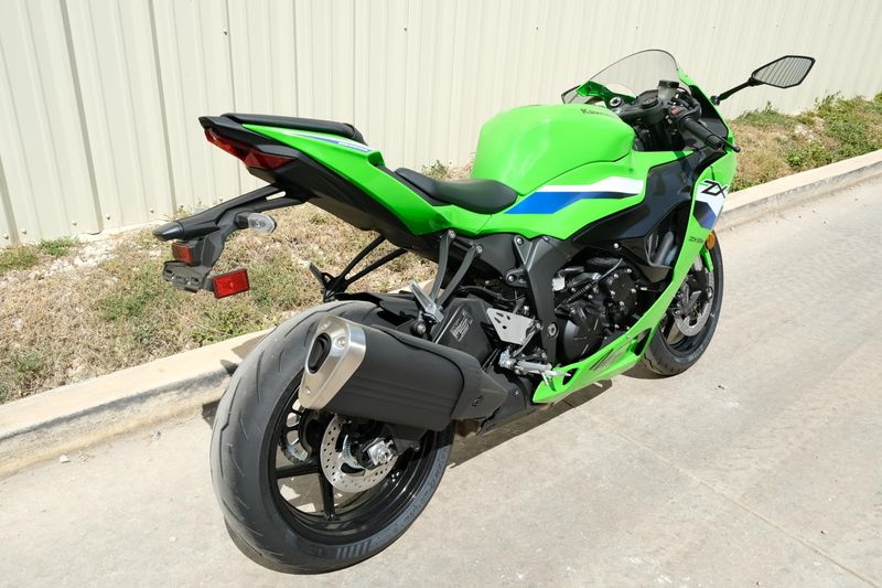 NEW 2026 KAWASAKI NINJA ZX6R Image 3