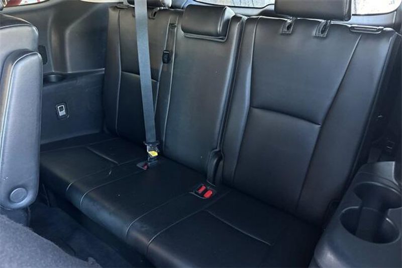 2022 Toyota Highlander XLEImage 13