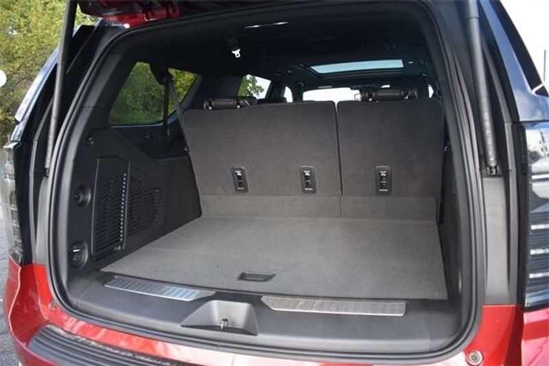 New 2026 Chevrolet Suburban PremierImage 22