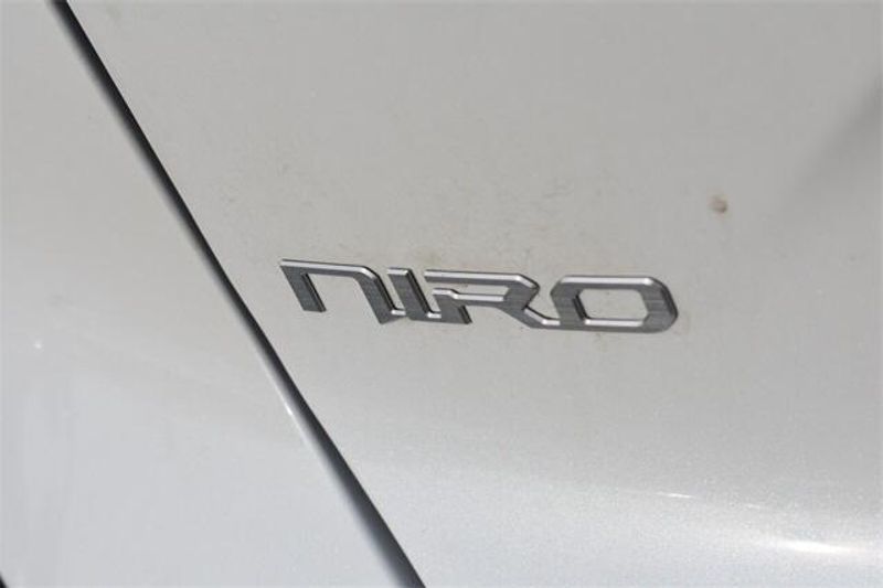 New 2025 Kia Niro EXImage 15