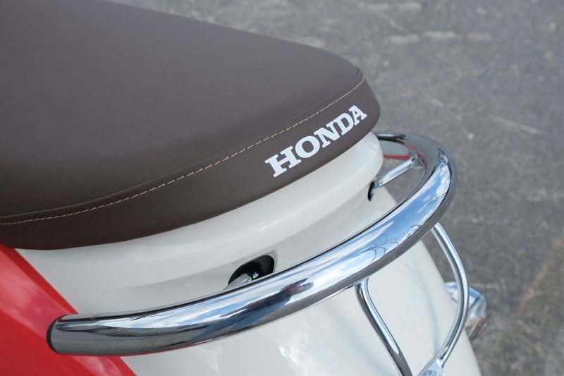 NEW 2025 HONDA METROPOLITAN Image 23
