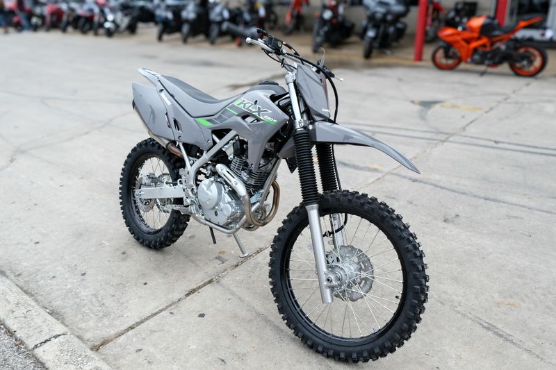 2025 Kawasaki KLX230R BATTLE GRAYImage 2