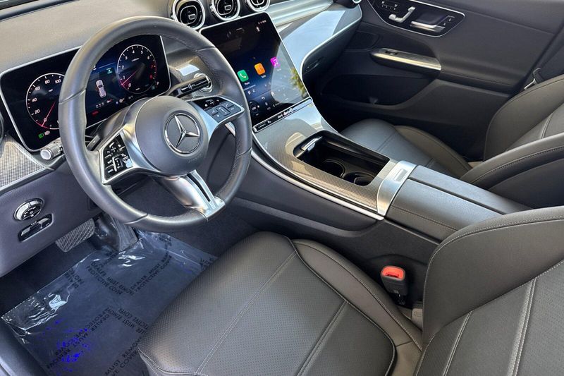 Used 2026 Mercedes-Benz GLC 300Image 10