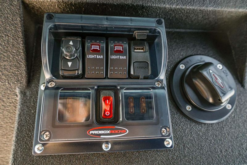 USED 2025 POLARIS RANGER CREW XP 1000 PREMIUM Image 9