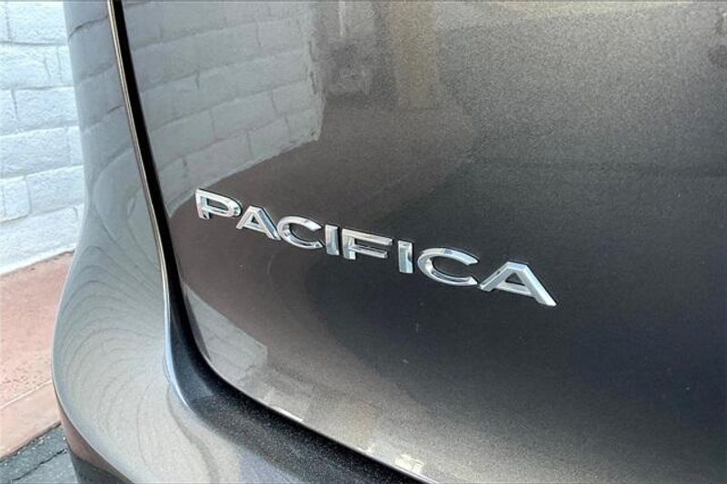 2023 Chrysler Pacifica Hybrid LimitedImage 31