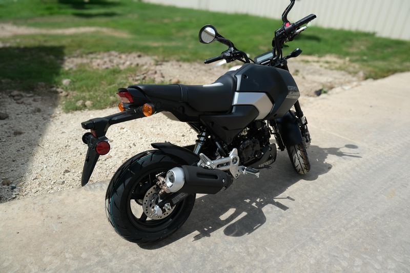 2025 Honda GROM SP MATTE BLACK METALLICImage 14