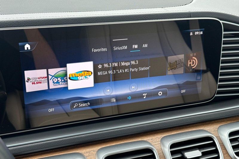 Used 2025 Mercedes-Benz GLS 450Image 23