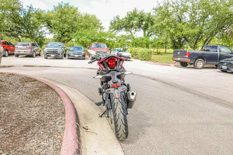 NEW 2026 CFMOTO 300SS Image 2
