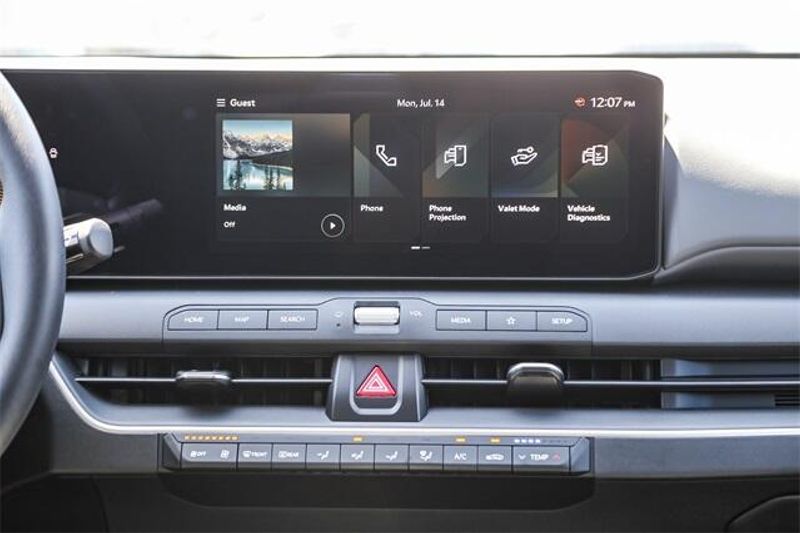 New 2025 Kia K4 LXSImage 6