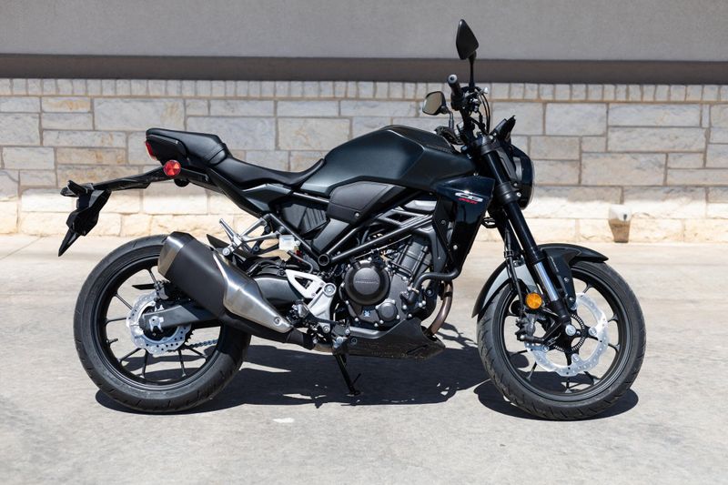 2025 Honda CB300R ABS Image 2