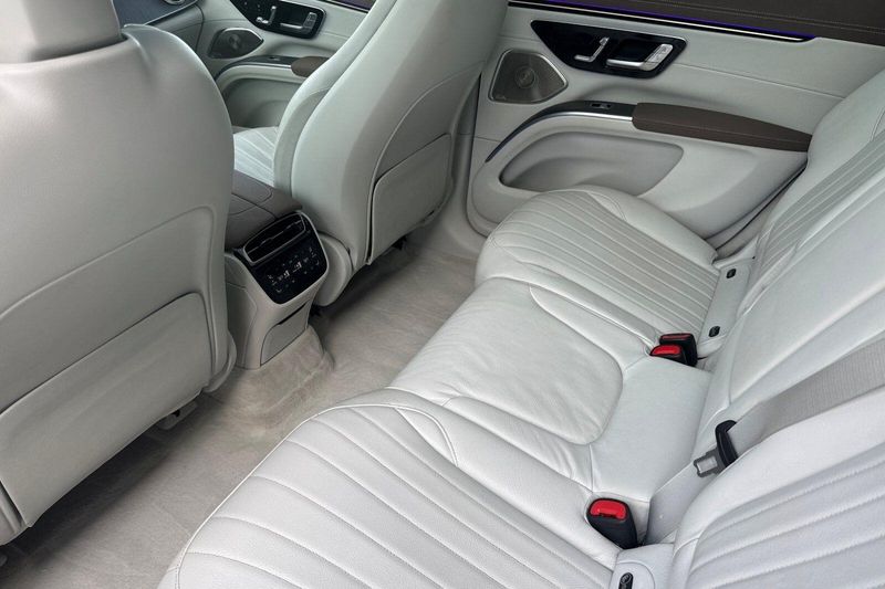 Used 2023 Mercedes-Benz EQS 450Image 13