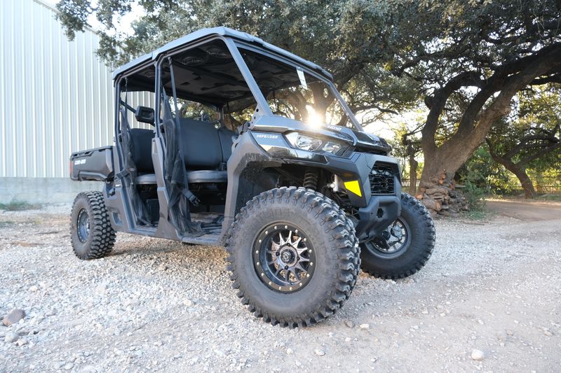 2024 Can-Am DEFENDER MAX DPS HD10 TIMELESS BLACKImage 1