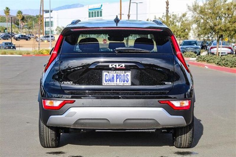 2025 Kia Niro EXImage 16