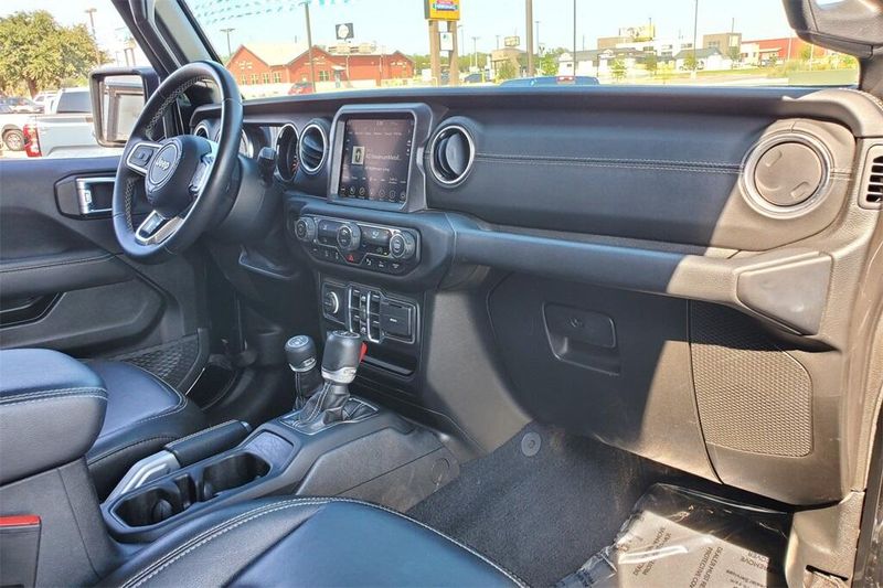 2022 Jeep Gladiator Overland photo 22