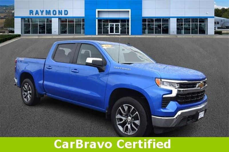 Used 2025 Chevrolet Silverado 1500 LTImage 1