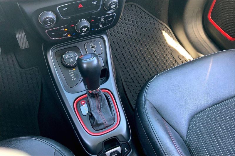 2020 Jeep Compass Trailhawk photo 14