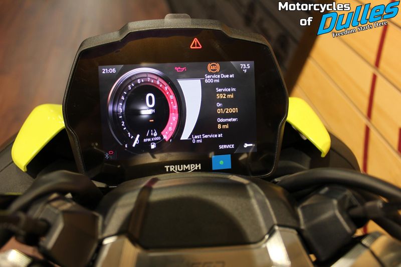2026 Triumph Speed Triple 1200 RX Image 10