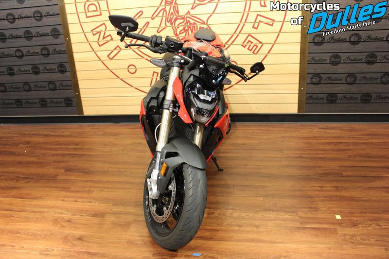 2022 BMW S 1000 R Image 3