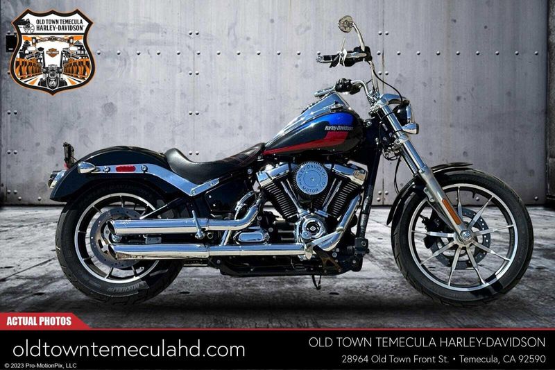 2018 Harley-Davidson Softail in a Black exterior color. BMW Motorcycles of Temecula – Southern California (951) 506-6903 bmwmotorcyclesoftemecula.com 