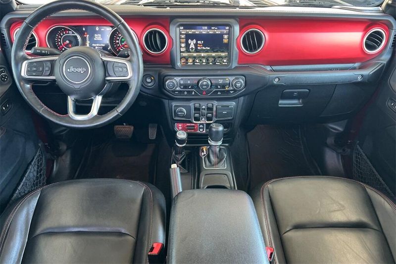 2021 Jeep Gladiator Rubicon photo 13
