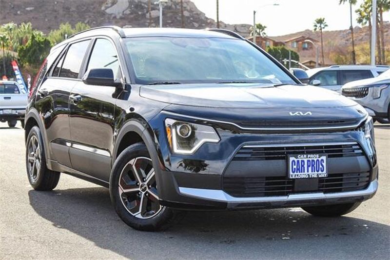 2025 Kia Niro EXImage 2