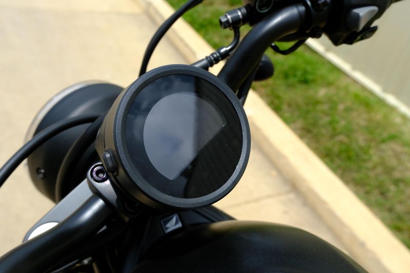 2025 Honda REBEL 300 MATTE BLACK METALLIC Image 14
