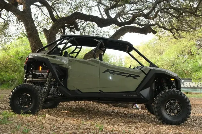 2025 Polaris RZR PRO XP 4 ULTIMATE MOSS GREEN Image 4