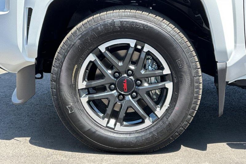 New 2026 Toyota Tacoma TRD SportImage 30